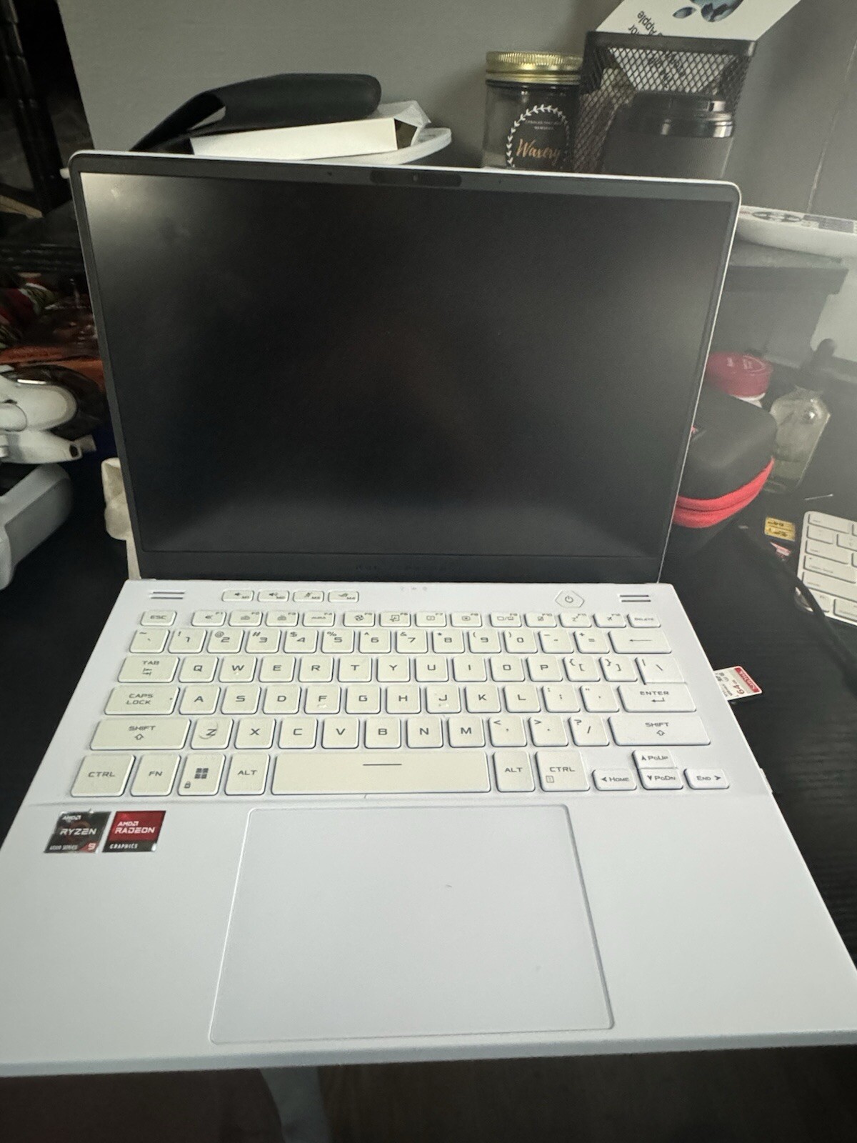 ASUS ROG Zephyrus G14 14″ (1TB SSD, AMD Ryzen 9 6000 Series, 4.90 GHz, 16GB)…