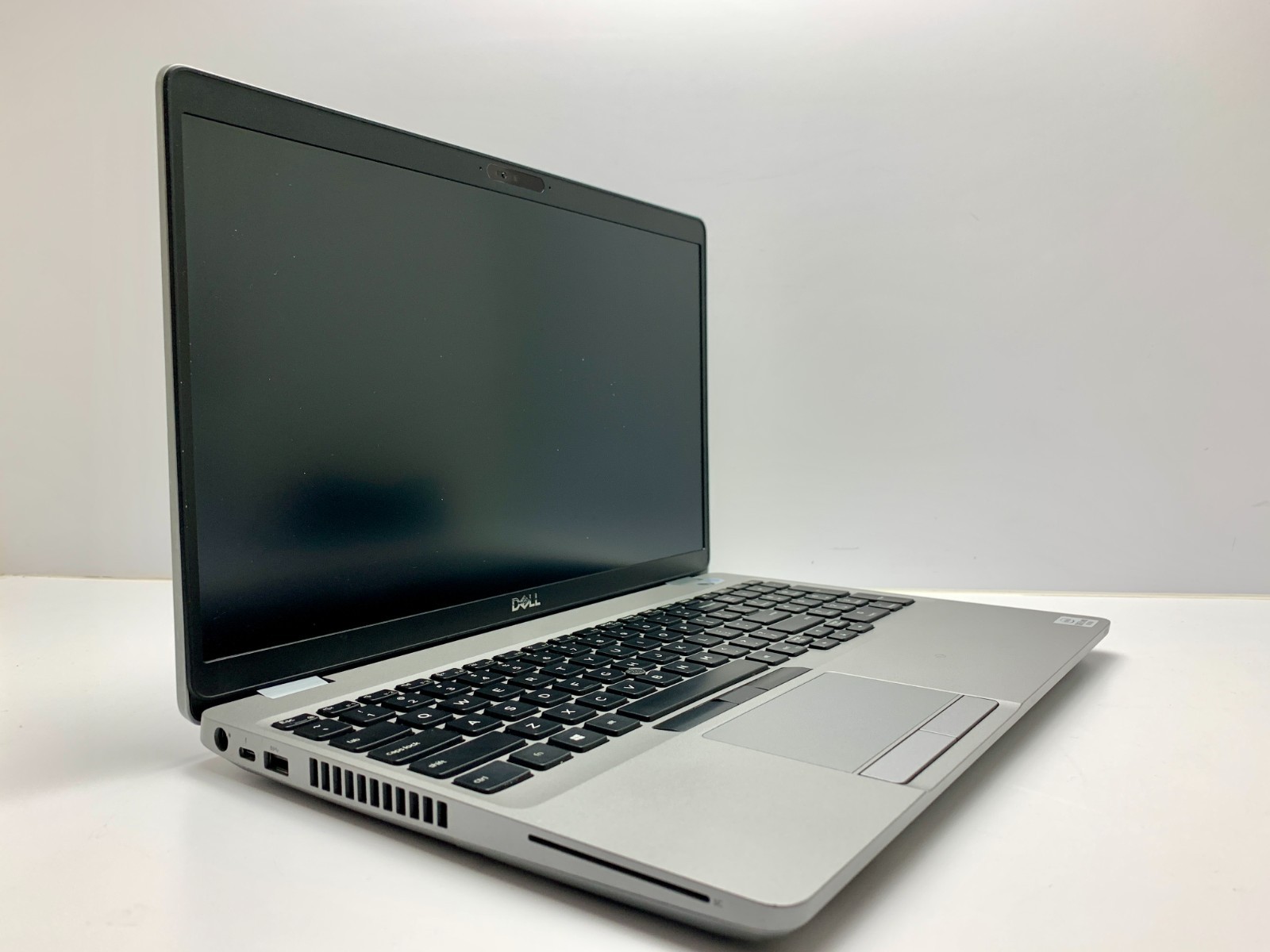 Dell Precision 3551 | i9-10885H | 32GB RAM | 512GB NVMe | LINUX | BAD USB-C