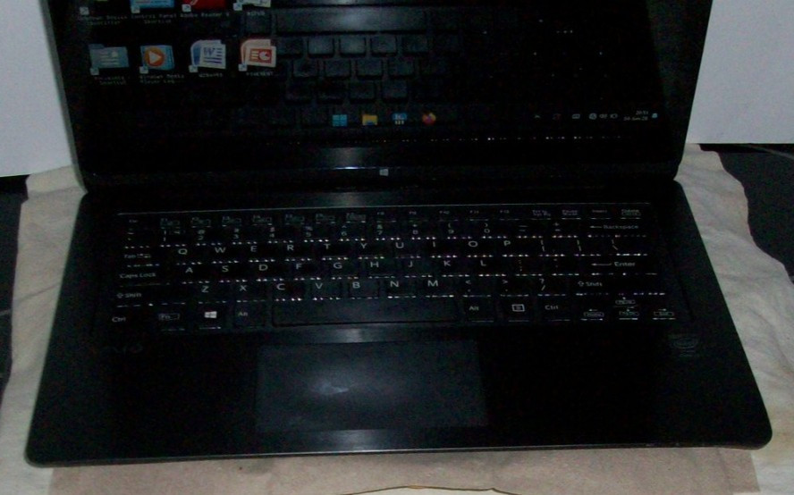 Sony VAIO Flip 14 SVF14N13CXB Intel i5-4200U 8GB 500GB HDD Windows 11 Pro 24H2