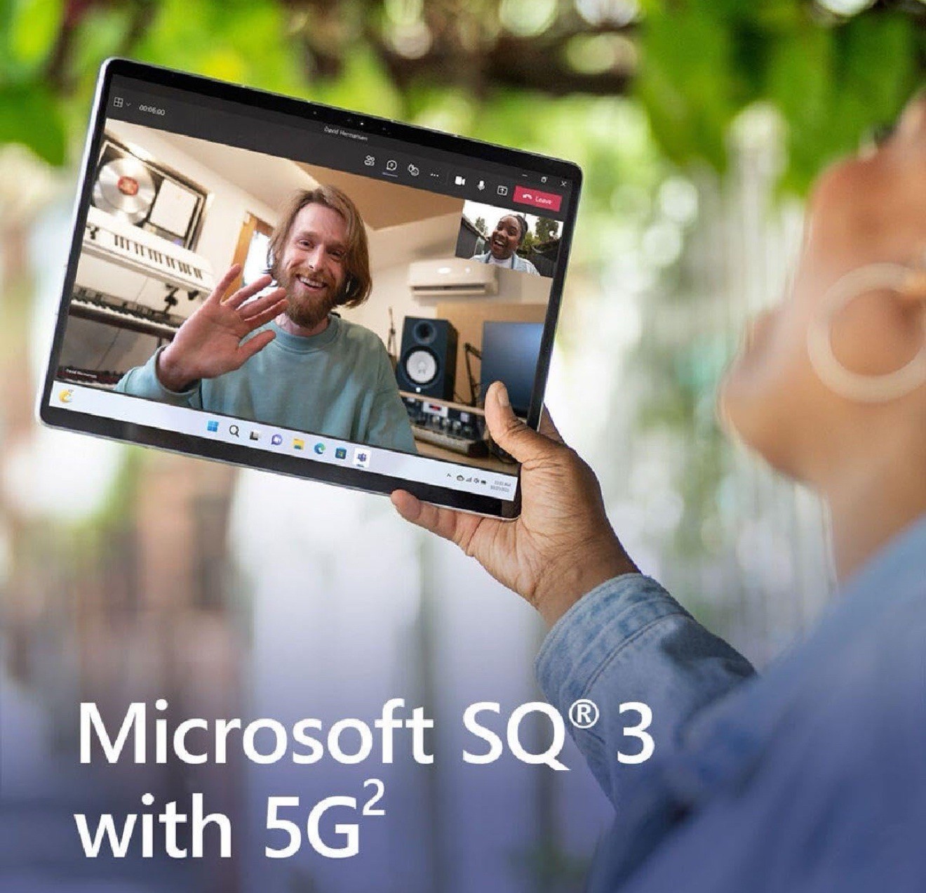 Microsoft Surface Pro 9 13” (512GB SSD Microsoft SQ3 16GB RAM) 2-In-1 Laptop