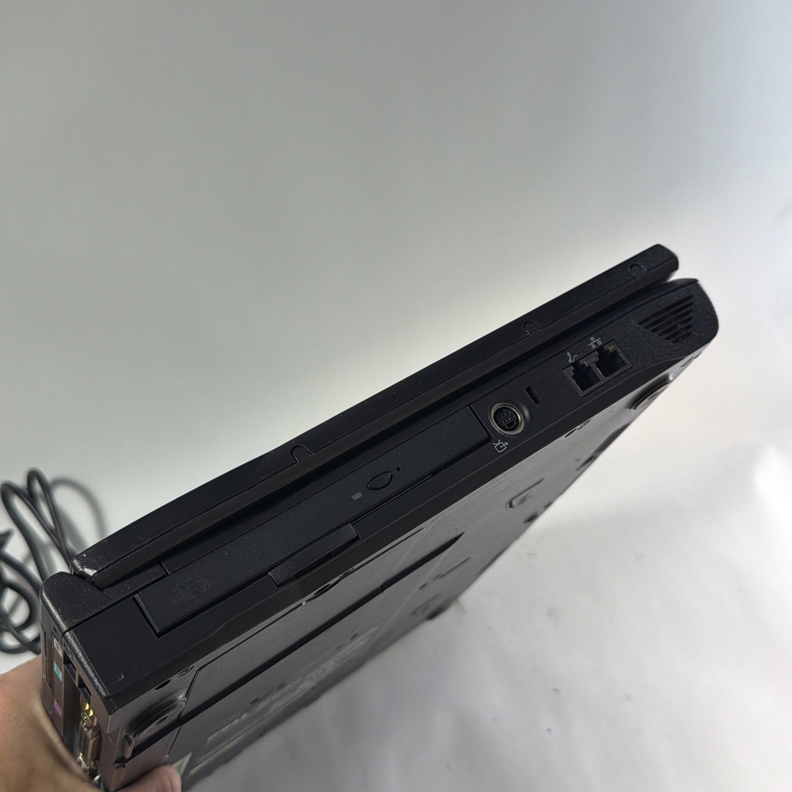 Dell Latitude C840 Windows XP Laptop 15″ Penitum 4, 1400×1050 HD LCD, Floppy, CD