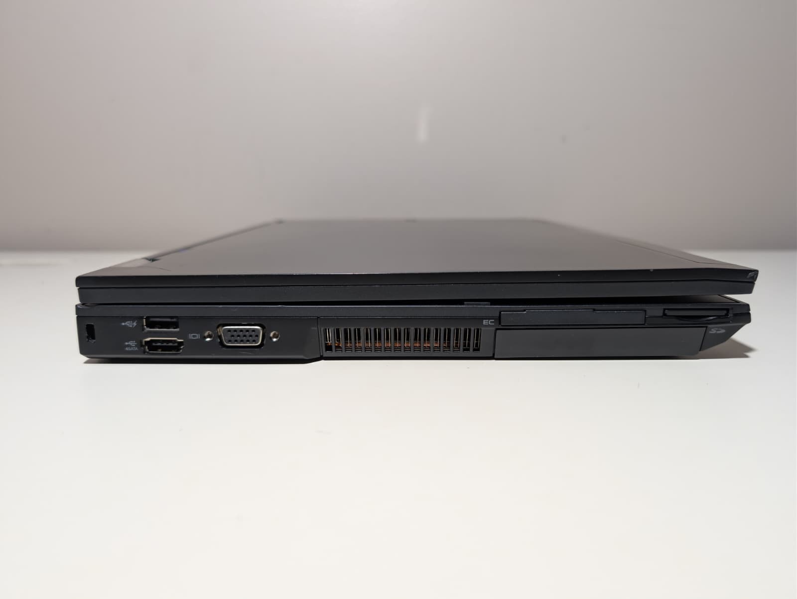 15″ Dell Latitude E6500 | C2D P8800 4GB RAM 500GB HD | NVIDIA Win XP Pro 32-Bit