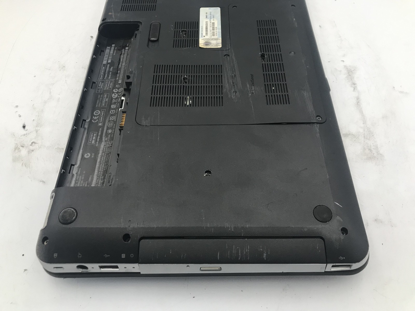 HP PAVILION DV6 3250US – FOR PARTS/DRILLED MOBO – INTEL I5 1ST GEN – NO RAM – BB