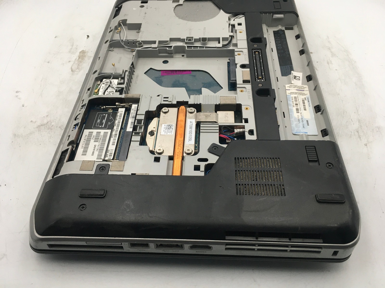 DELL LATITUDE E5530 – FOR PARTS/BROKEN LCD – INTEL i5-3320M – NO RAM – READ – BB