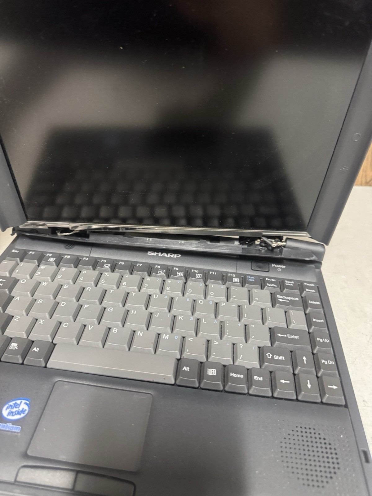Sharp PC-9020 Vintage Laptop Pentium For Parts Repair Untested