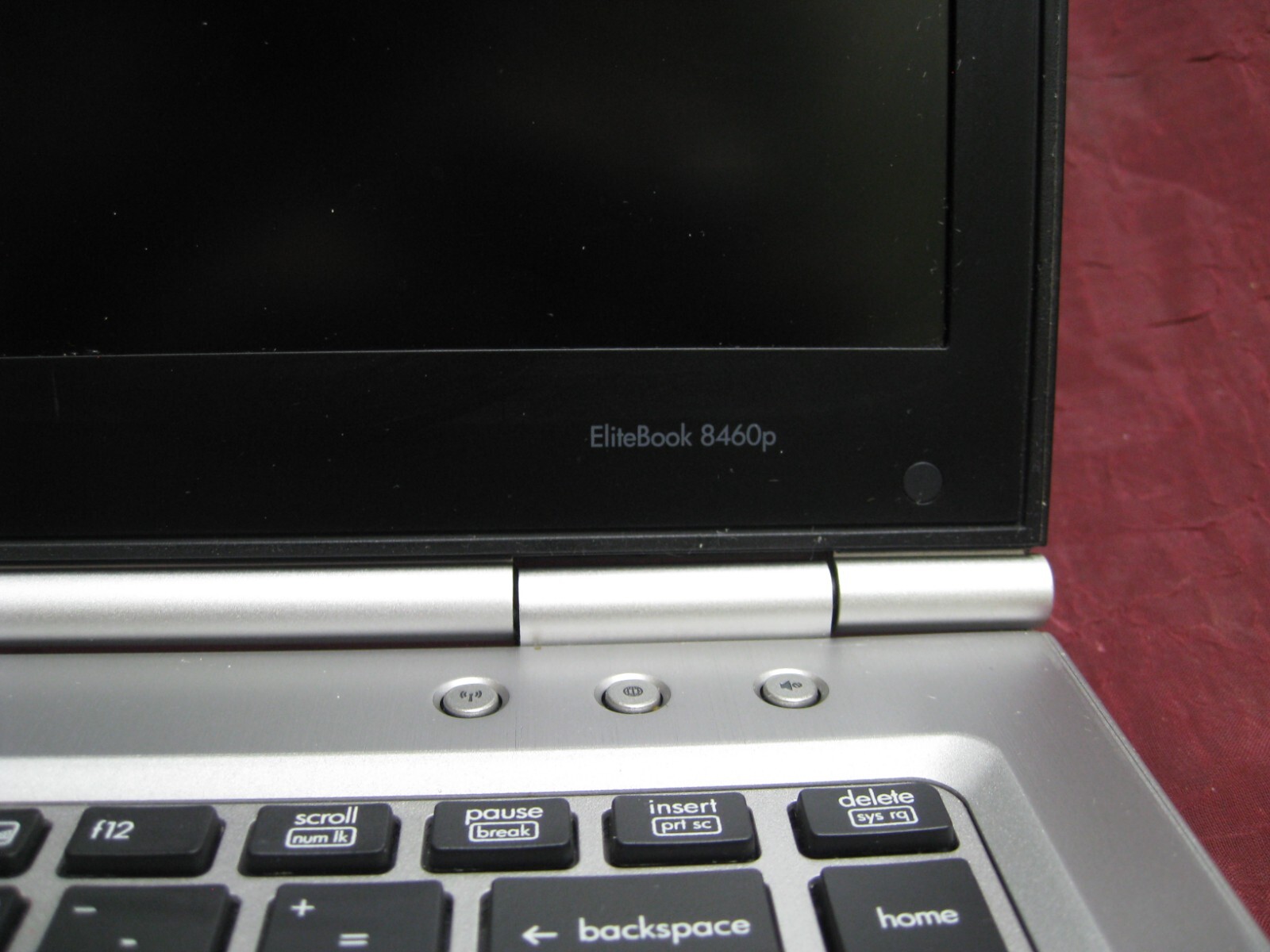 HP Elitebook 8460p Intel Core i7 2720QM 2.20GHz 4GB RAM 320GB HD NO OS AS-IS HDD