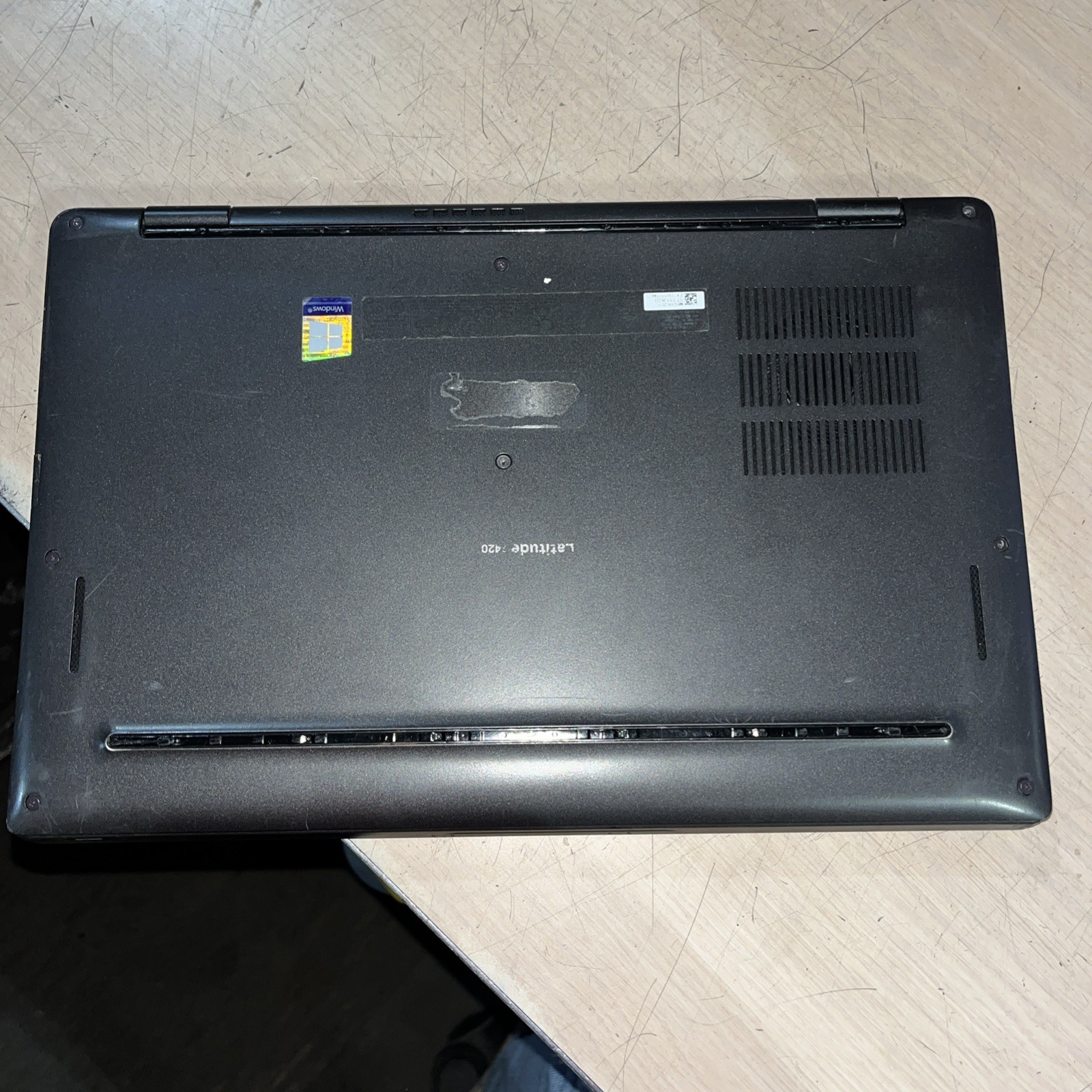 DELL LATITUDE 7420 INTEL CORE I5-1145G7 8GB RAM NO HD
