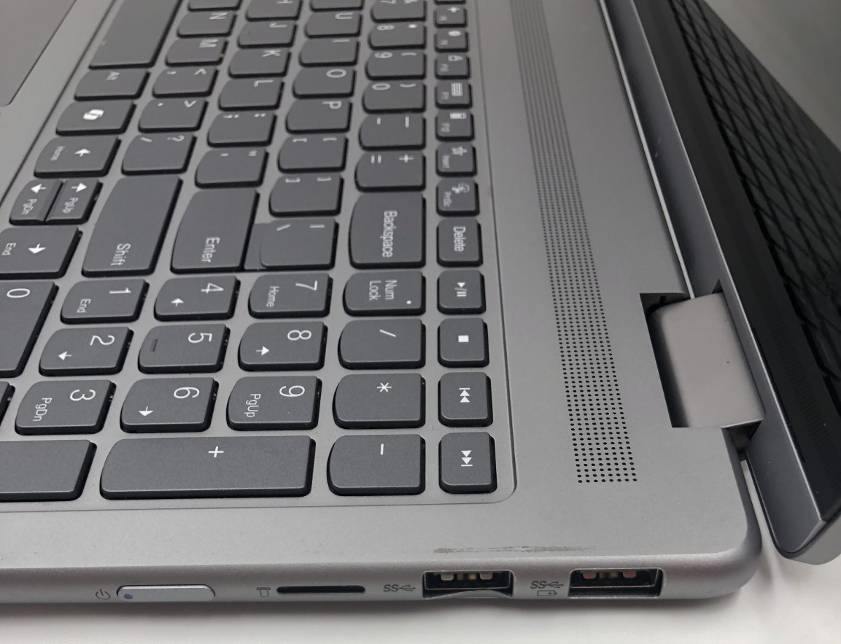 Lenovo Yoga 7 2-In-1 Laptop 16AHP9- AMD Ryzen 7 8840HS- 3.3Ghz- 16GB RAM 1TB SSD