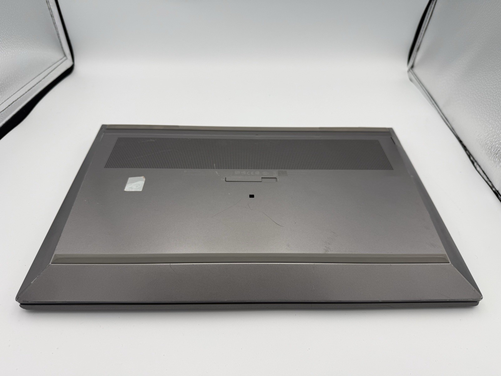 HP ZBook Fury 15.6” G8 WS – i7-11800H | 32GB RAM | 1TB SSD | No AC