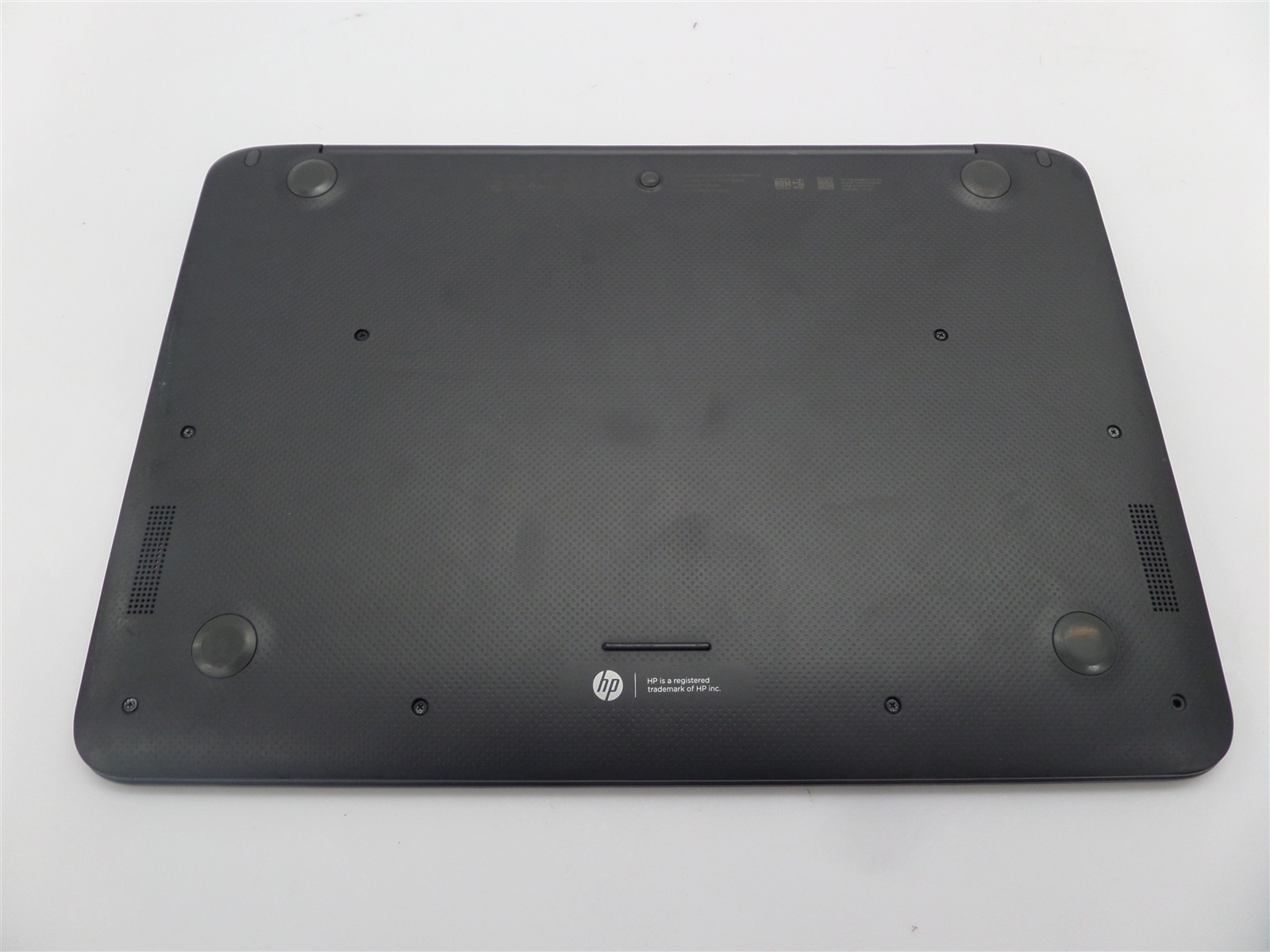 HP 14″ Chromebook 14 G4 32GB eMMC 4GB RAM N2840 CPU – Cracked Plastic Corner