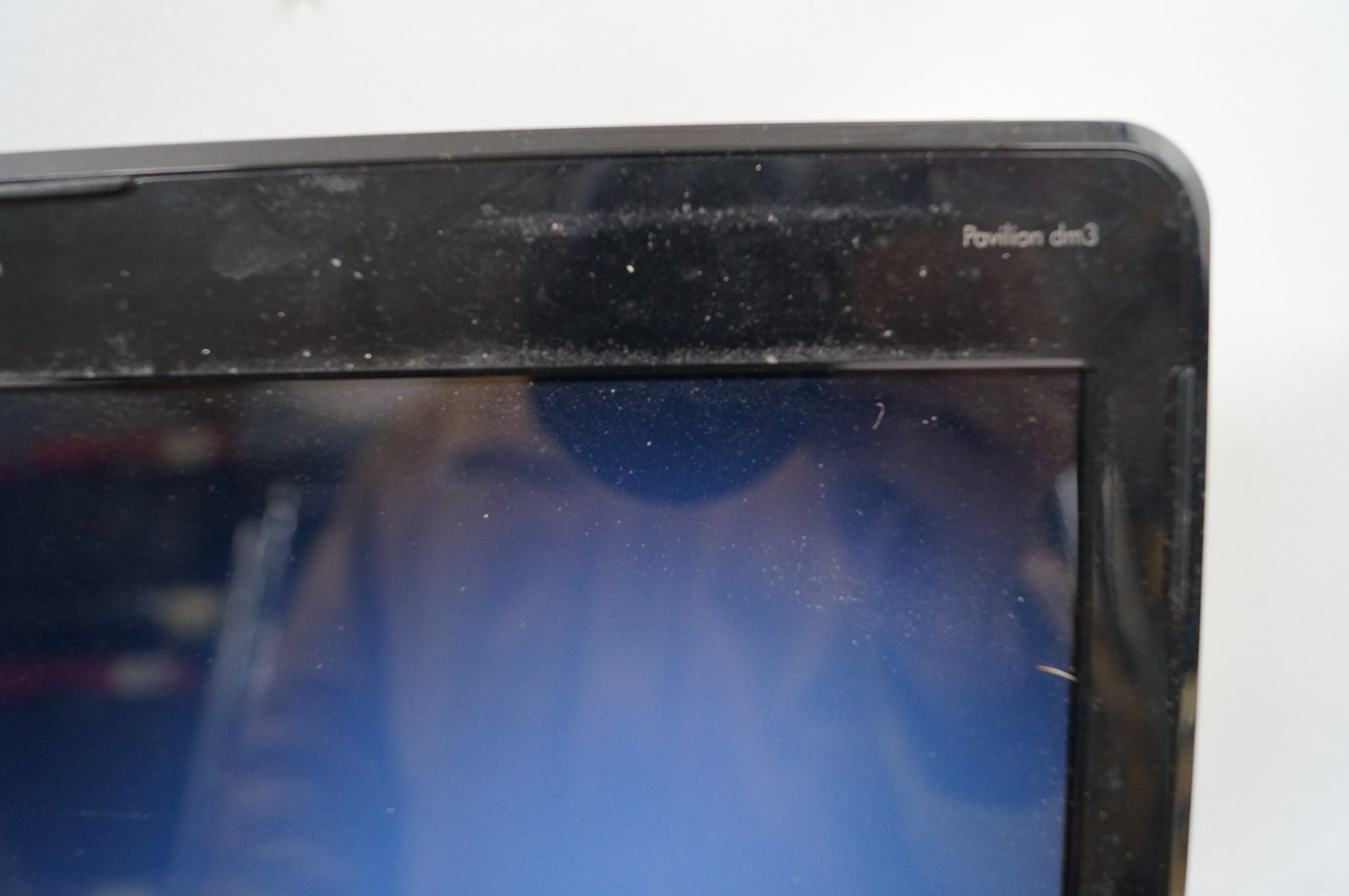 HP PAVILION DM3 13.25″ 1.6MHz 4GB Mem Win7 No HD Missing Bottom Cover PoR E112