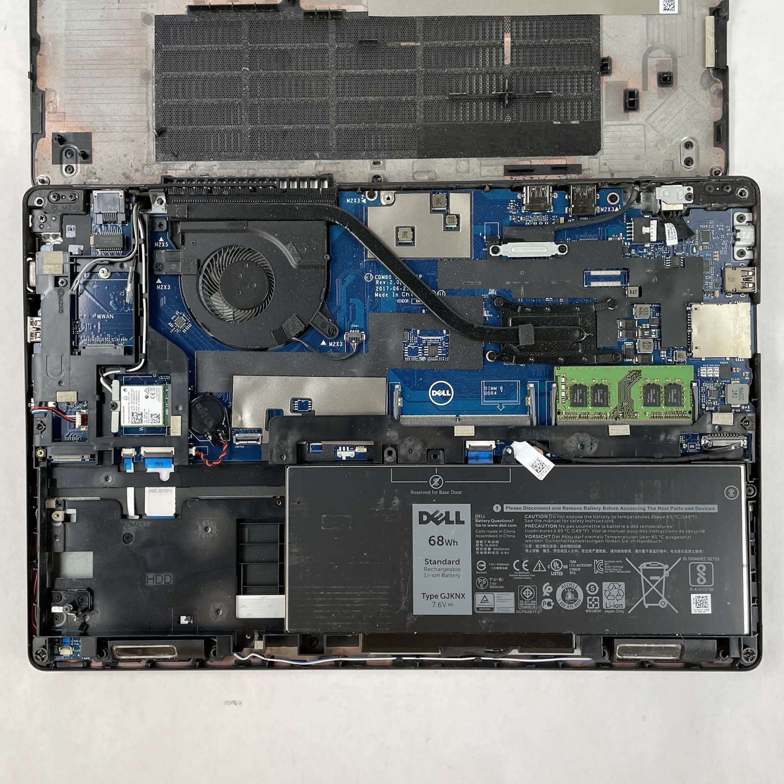 Dell Latitude 5580 15.6″ i5-7300U 2.60 GHz 8 GB RAM No SSD No OS – Bad Edge