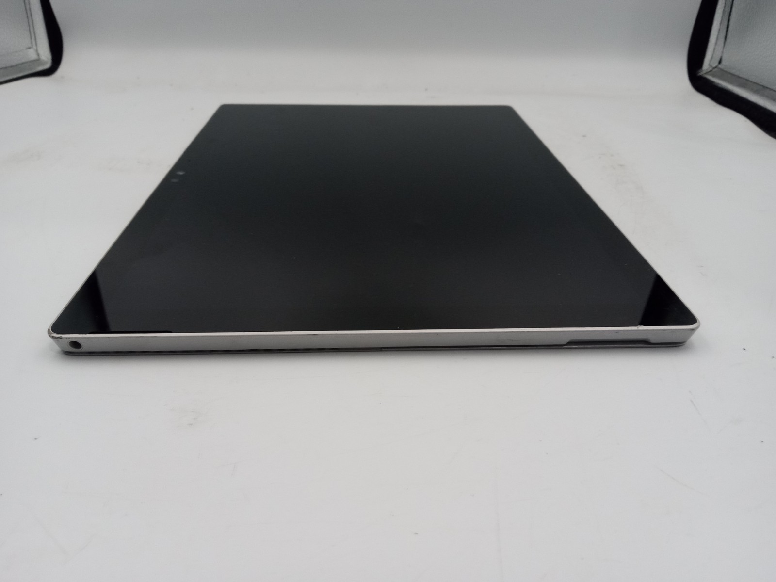 Microsoft Surface Pro 4 1724 12.3″ i5-6300U 8GB RAM 256GB SSD Windows 11 -RR