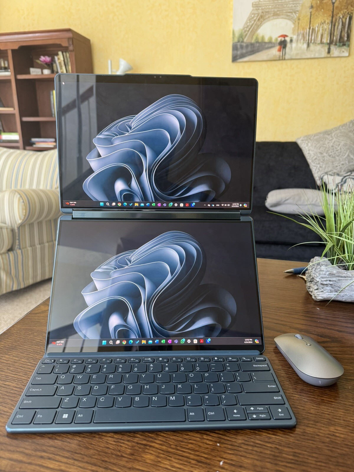 Lenovo Yoga Book 9 13IRU8 13.3″ (512GB SSD, Intel Core i7 13th Gen., 5.00…