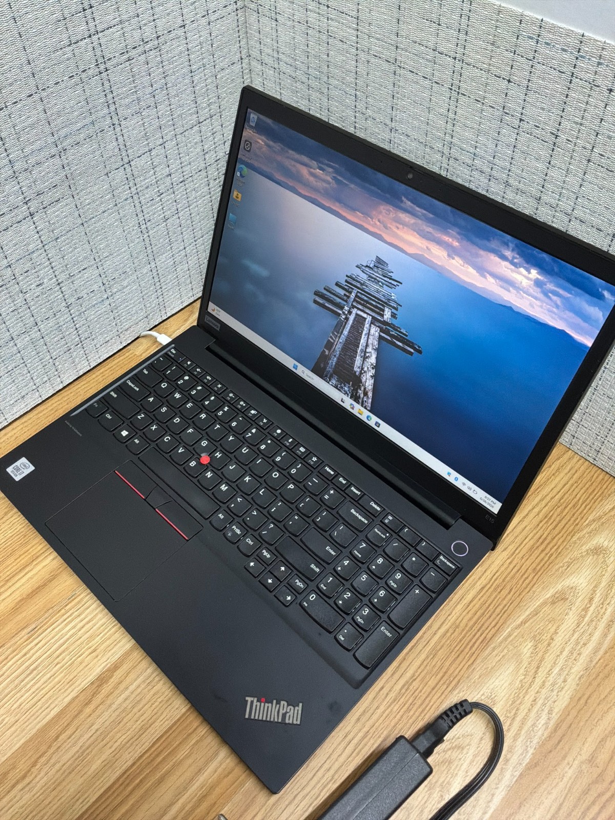 Lenovo ThinkPad E15 Intel Core i7-10510U 16GB RAM 512GB SSD Windows 11 Pro