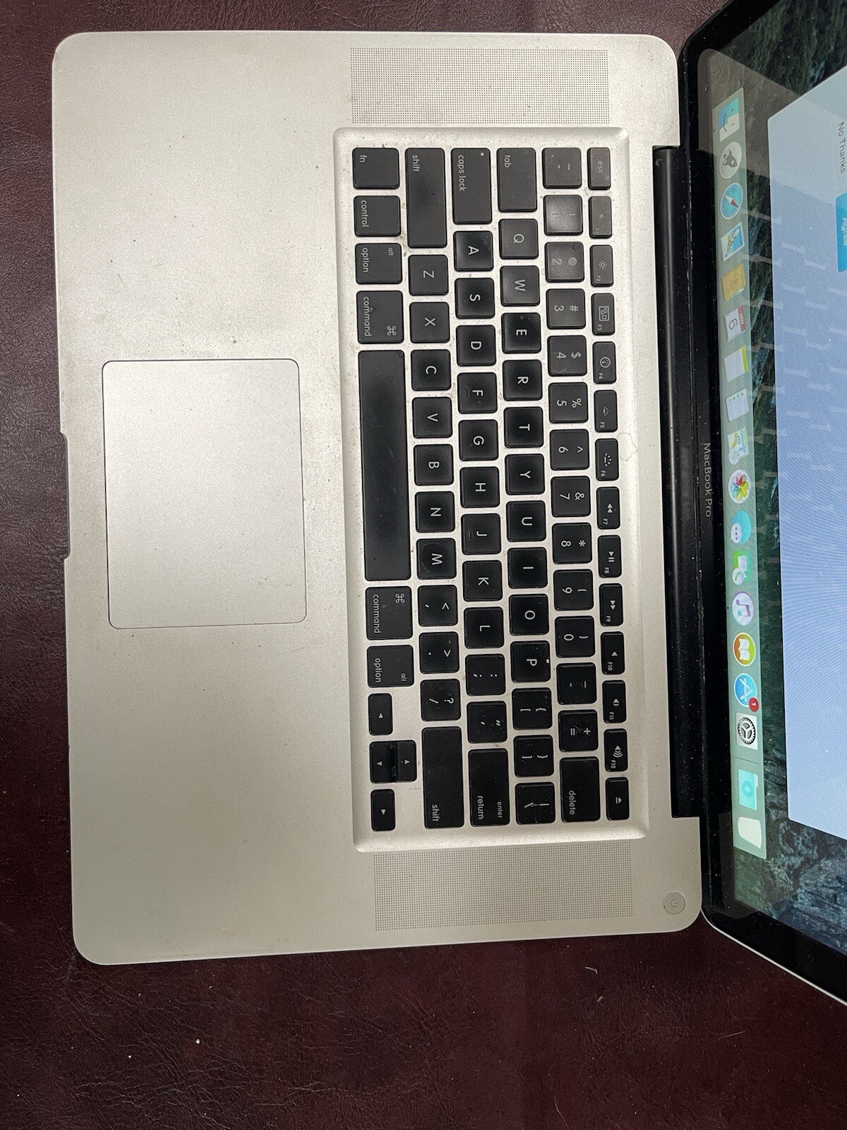 MacBook Pro 5,1 Laptop 15″ Intel Core 2 Duo 2.4GHz Mousepad Not Clicking Read