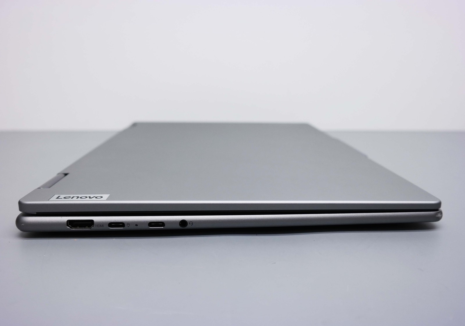 Lenovo Yoga 7 16ARP8 16″ Ryzen 5 7535U 8GB 512GB SSD