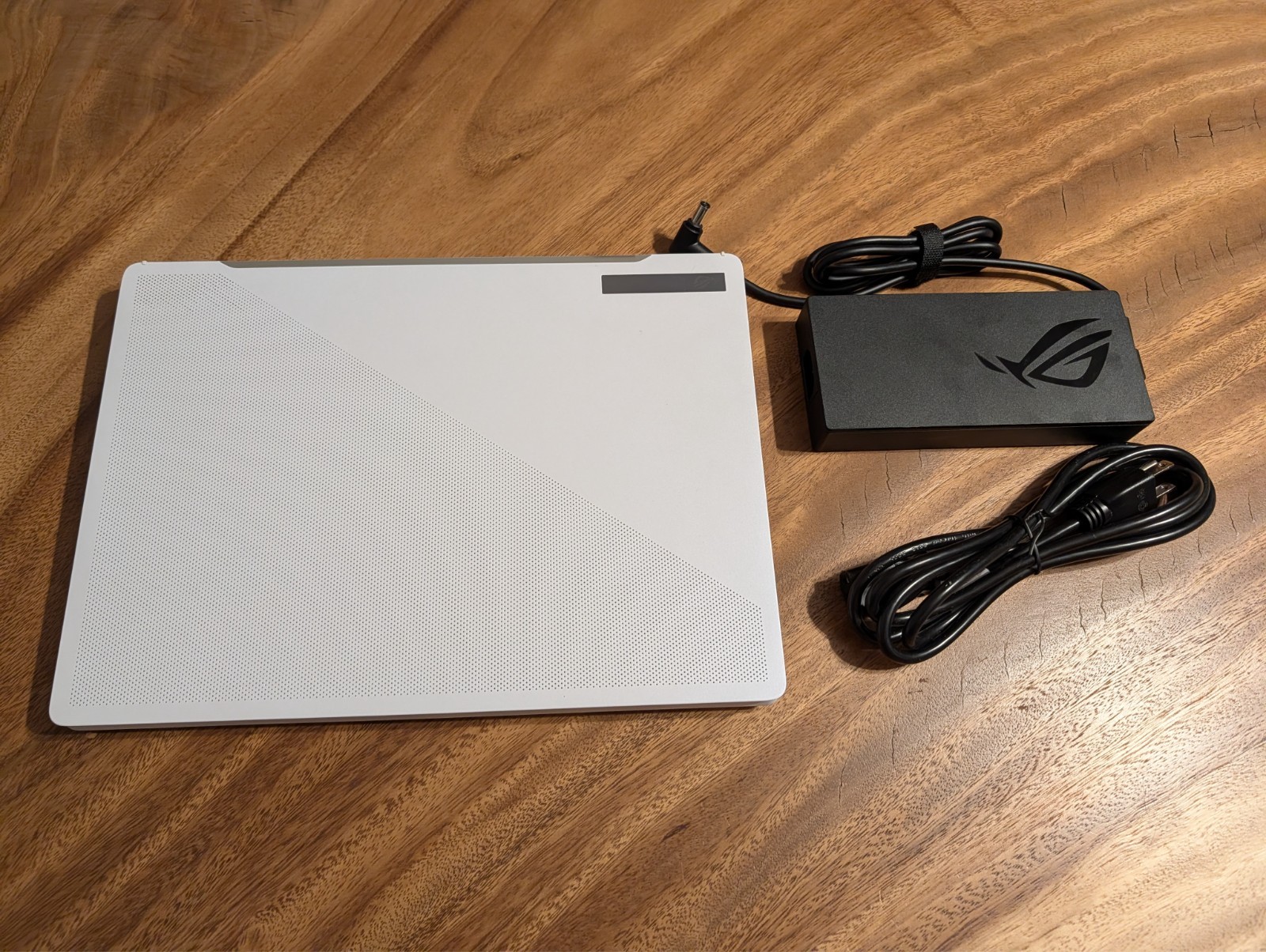 Asus ROG Zephyrus G14 GA402X – 4090 16GB – Ryzen 9 7940hs – 32gb Ram – 2tb nvme