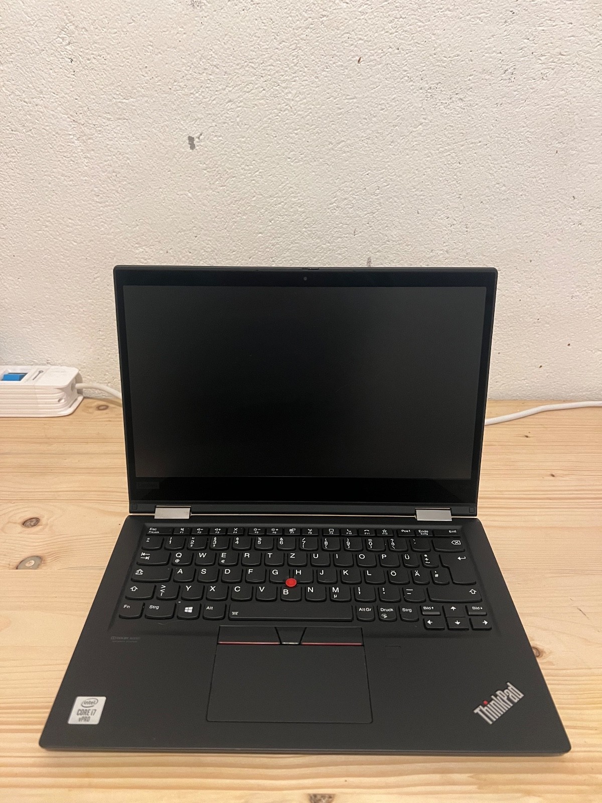 Lenovo ThinkPad X13 Yoga – i7 10th Gen / 16GB / 256GB SSD