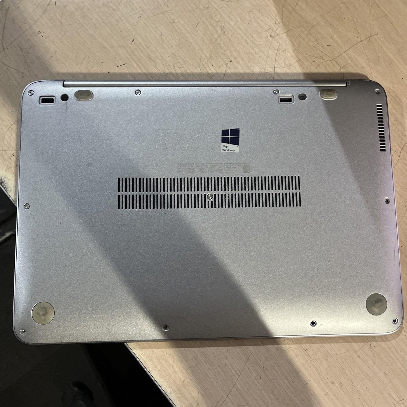 HP ELITEBOOK FOLIO 1040 G3 INTEL CORE I7-6600U 2.60GHZ 8GB RAM NO HD
