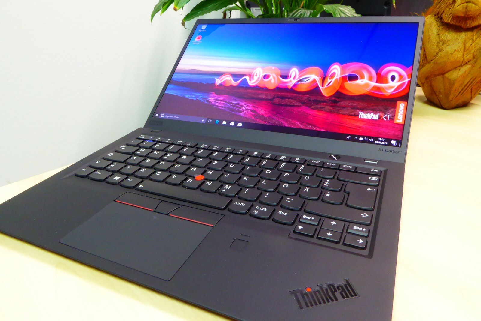 LENOVO THINKPAD X1 CARBON G6 i7-8550U WQHD-HDR 16G 1TB WIN CAPTAIN NOTEBOOK