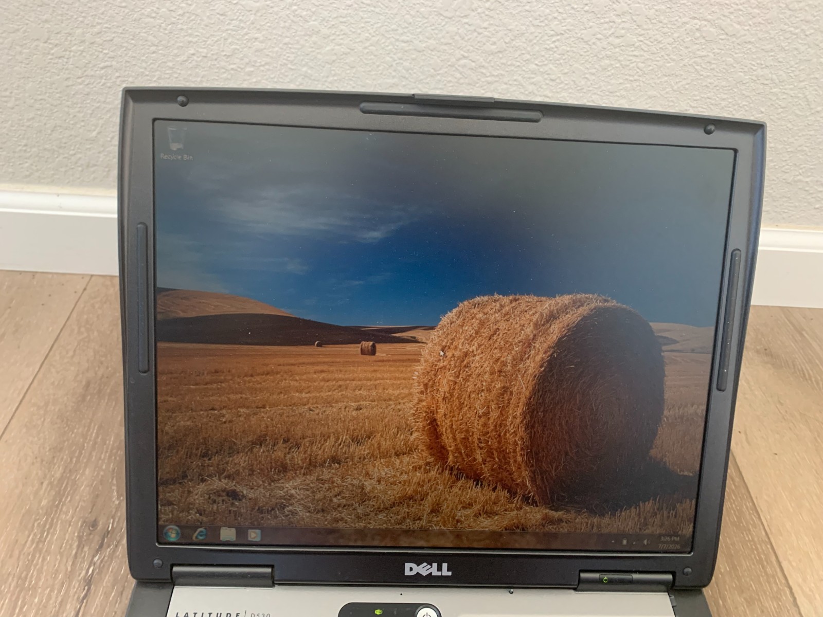 Dell Latitude D530 15″ Intel Core 2 Duo T7250 2.00GHz 1GB RAM 160GB HDD Win7 Pro