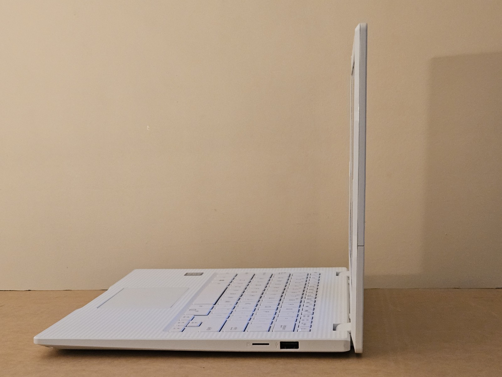 ASUS 14″ Kali Linux 2025.4 m3-8100Y 1.1GHz 4GB RAM IPS 1920×1080 ImagineBook