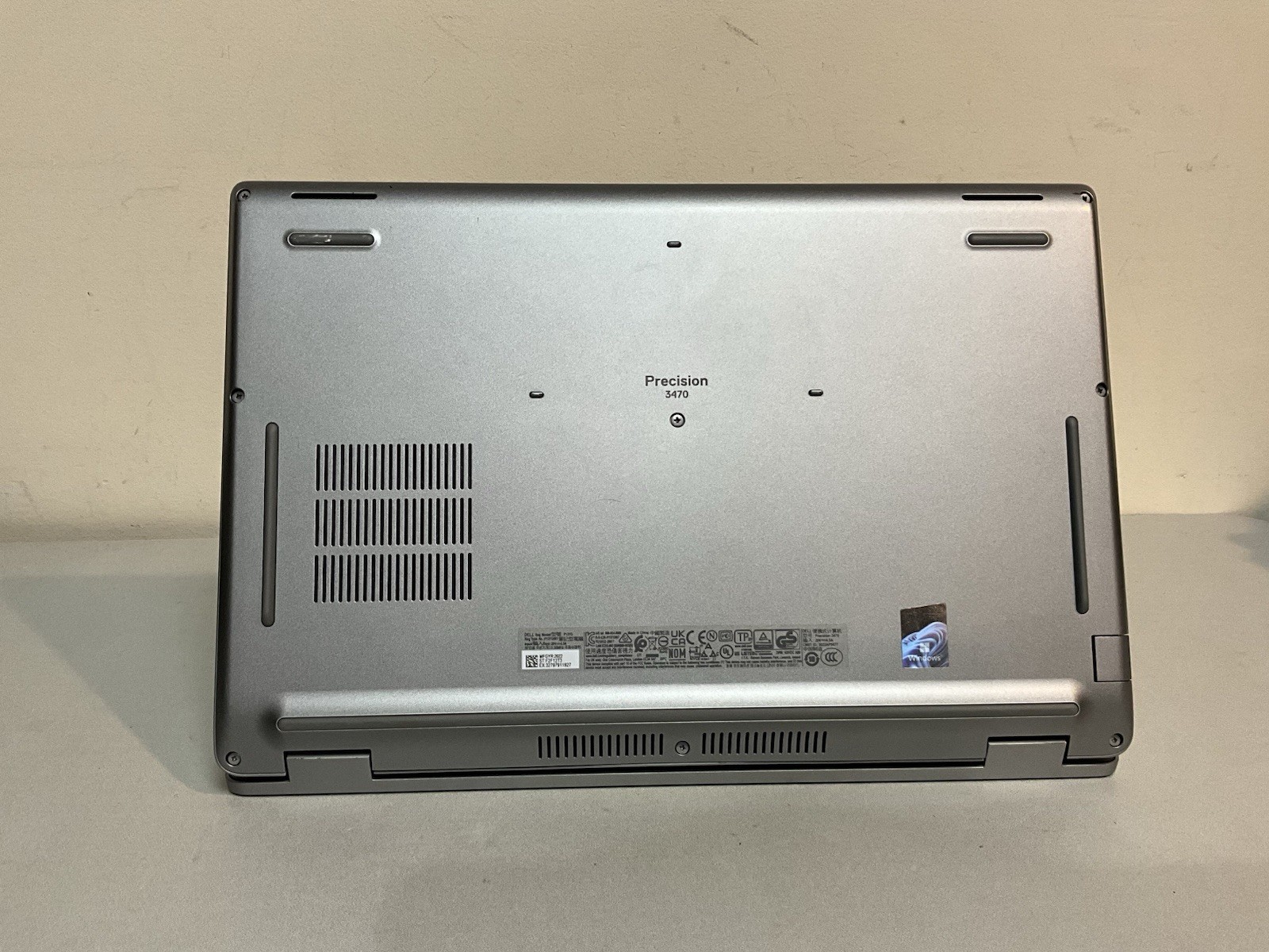 Dell Precision 3470 Used 14″ i5-1250P, 16GB RAM, 512GB SSD Windows 11 Pro
