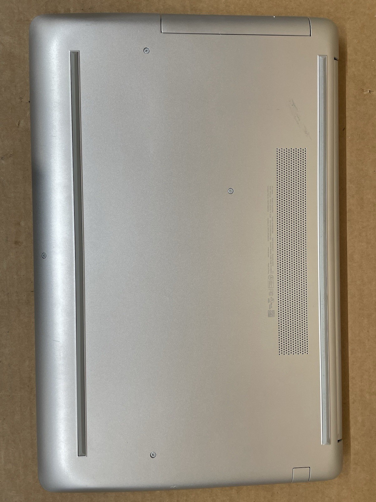 HP Laptop 17-by3xxx, Intel Core i5-1035G1 @1.00GHz, 4GB RAM, 256GB SSD, W11 READ