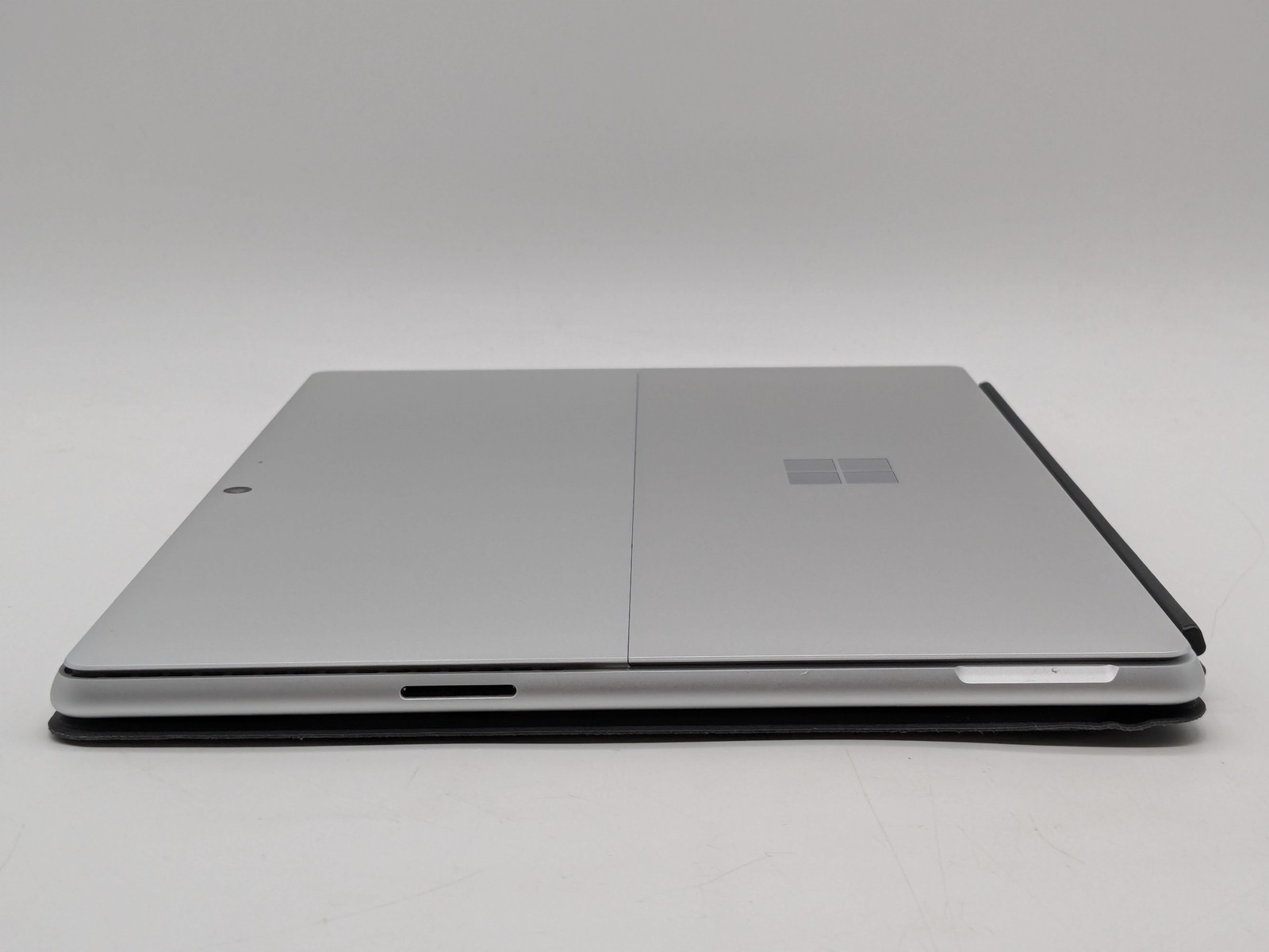Microsoft Surface Pro 10 2-in-1 13″ ULTRA 5 135U 256GB SSD 8GB W11P 120Hz