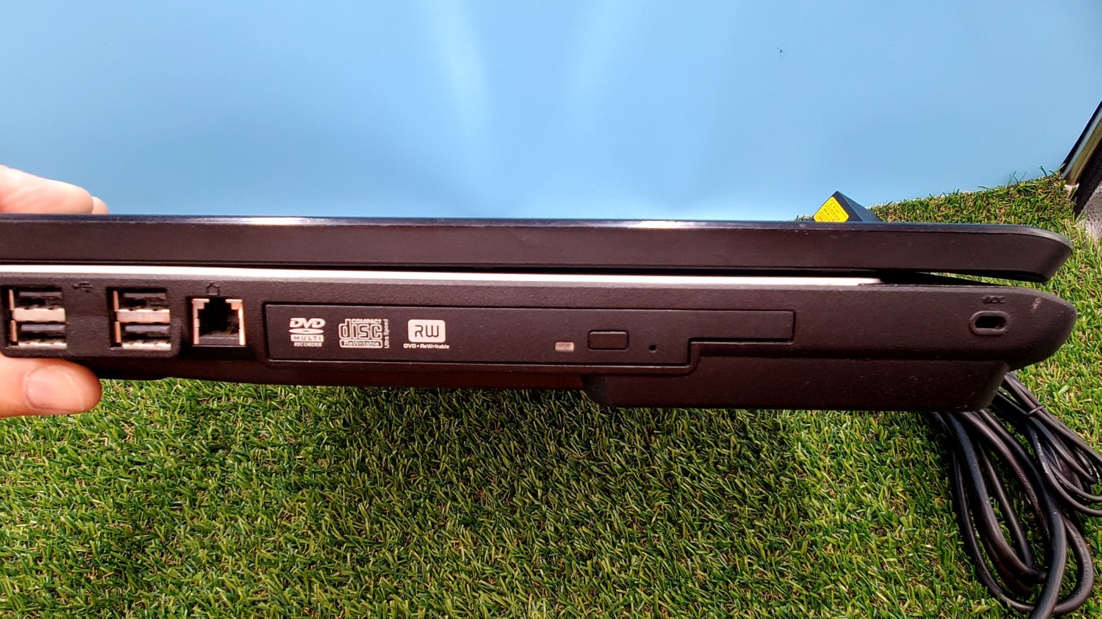 (For Parts Repair) Toshiba Satellite P205D-S8804 Laptop (Has Scratches, Scuffs)