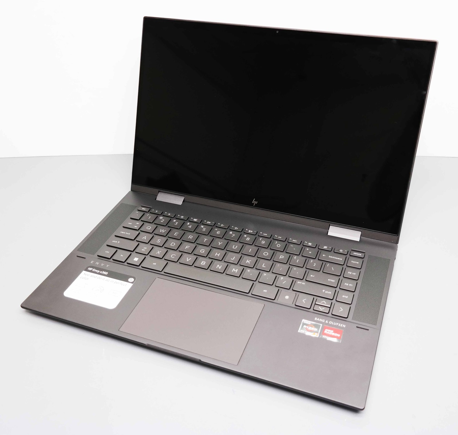 HP ENVY x360 15-eu1073cl 15.6″ AMD Ryzen 7 5825U 16GB 512GB SSD