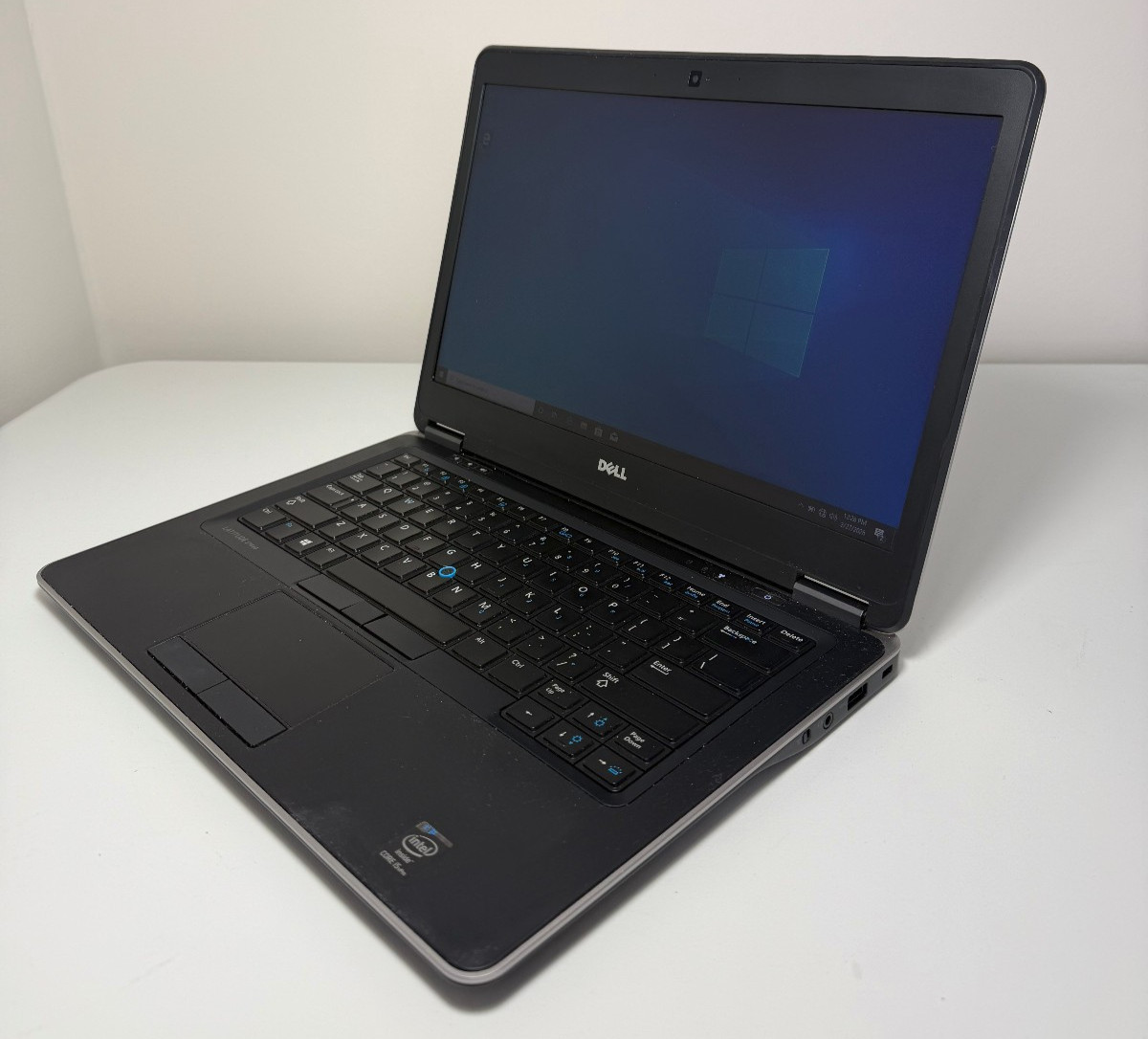 Dell Latitude E7440 / 14′ / i5-4300U @ 1.90GHz / 4GB / 512SSD / WIN10 Pro