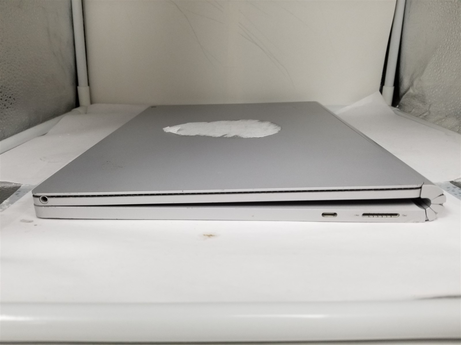 Microsoft Surface Book 2 Core i7 13.5″ 8GB/256GB Silver See Details VD6218