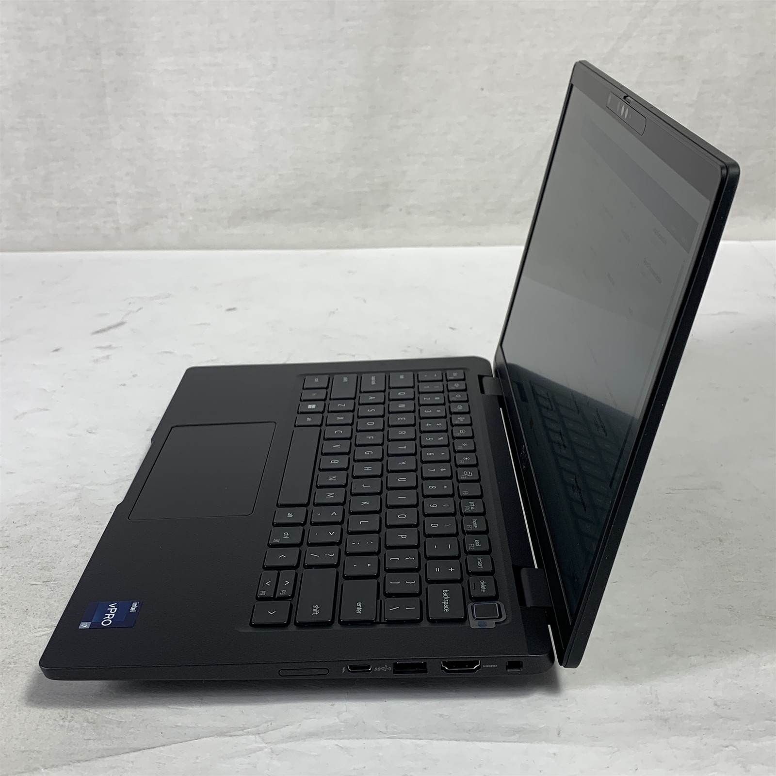 Dell Latitude 7330 13.3″ Laptop i7-1265U 3.6GHz – 16GB – 512GB NVMe SSD – Win 11