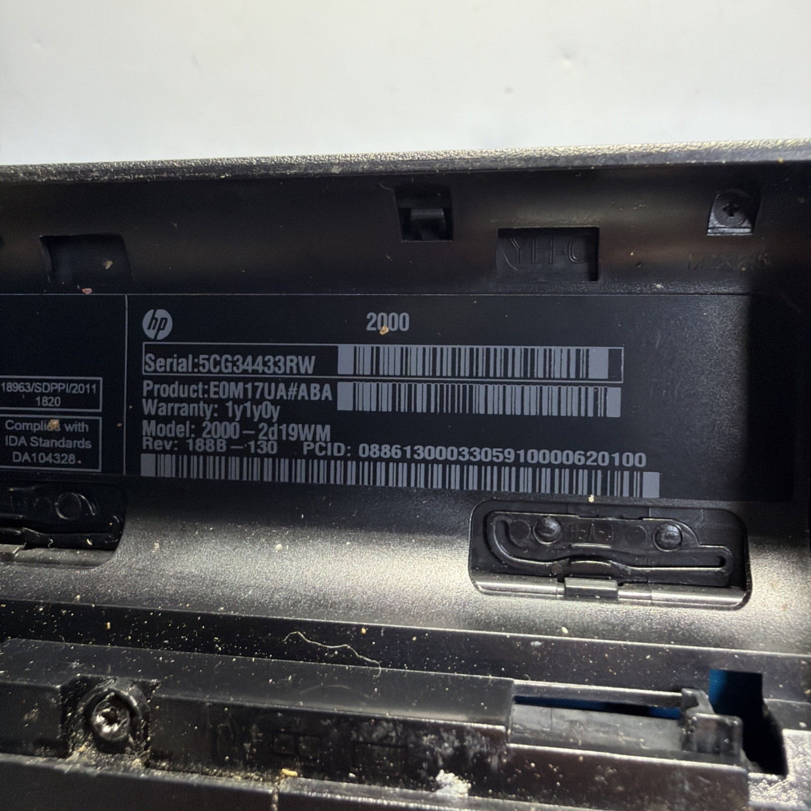 HP 2000-2D19WM Laptop AMD E-300 4GB Ram NO HD/OS (FL)