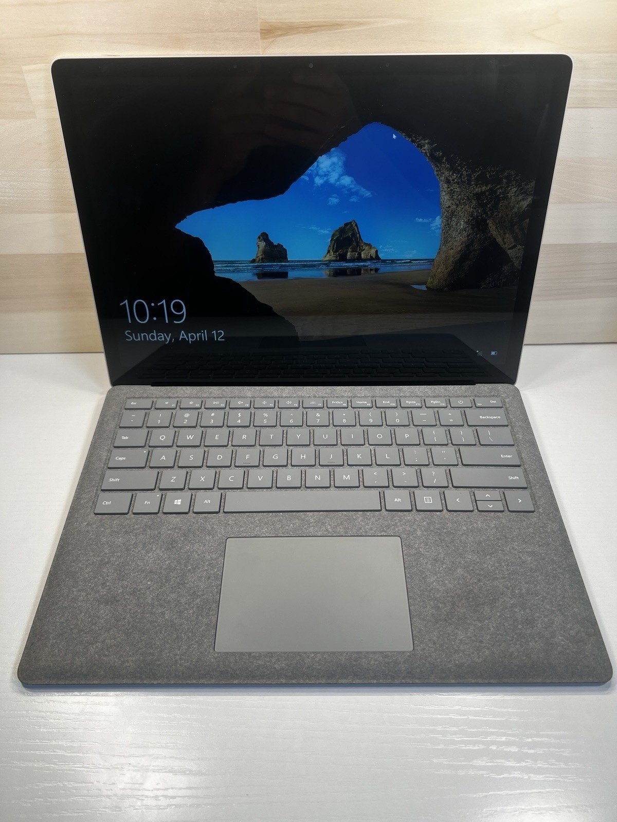 Microsoft Surface Laptop 13.5” (512 GB, Intel Core i7 7th Gen., 16 GB) -…