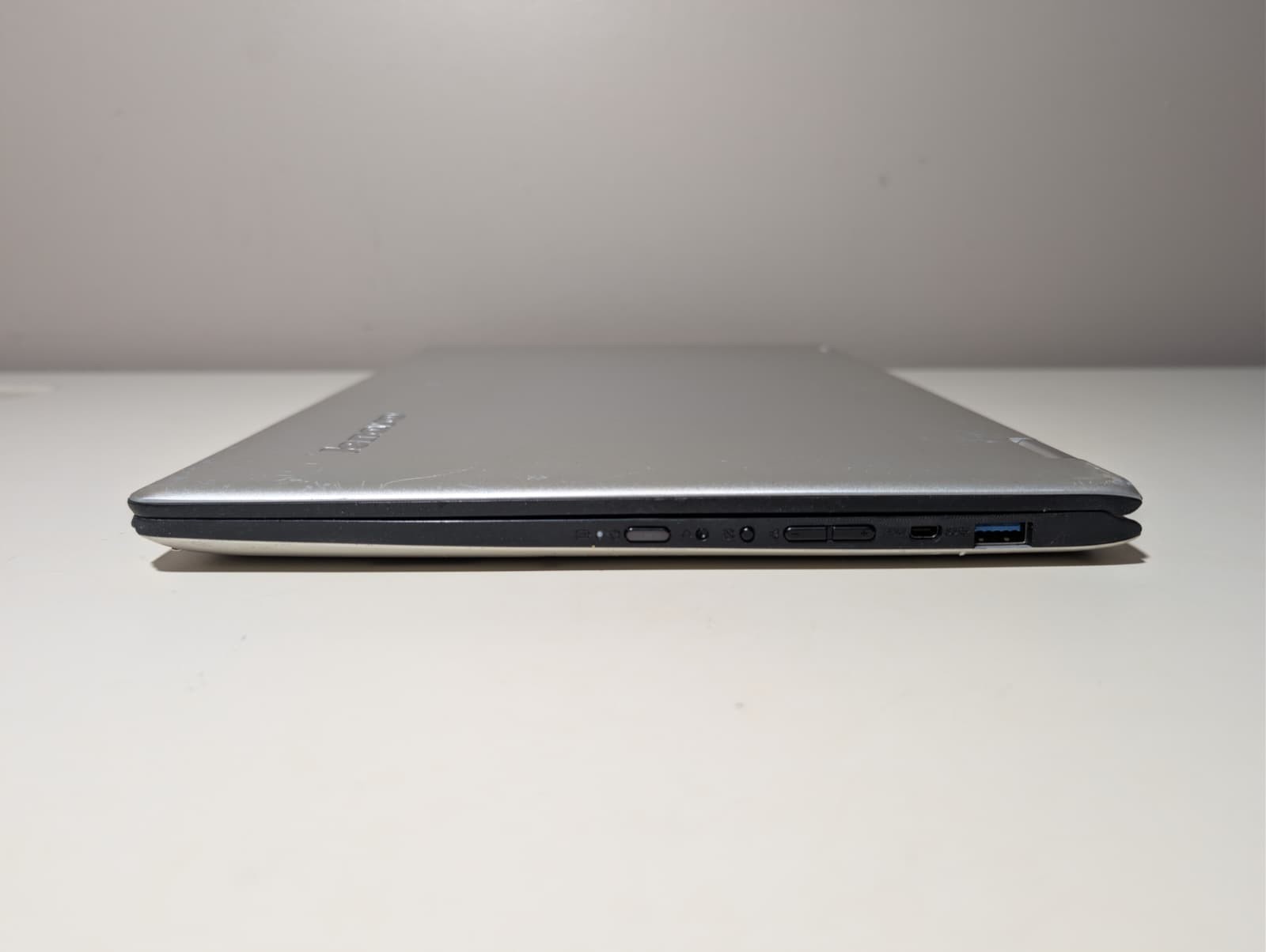 Read! Lenovo Yoga 700-14ISK 2-in-1 | i7-6500U 8GB RAM NO SSD | Backlit NVIDIA