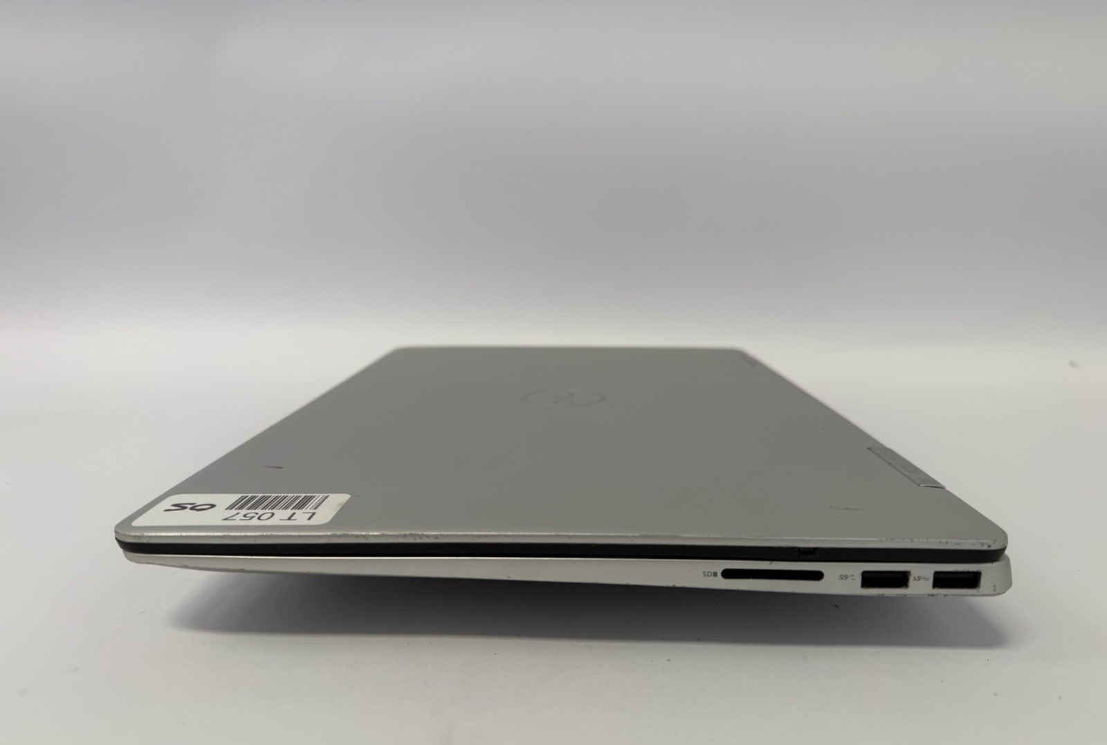 Dell Inspiron 7586-i5-8265U@1.60GHz 8GB DDR4 Ram 256GB NVME SSD UHD GFx W11H