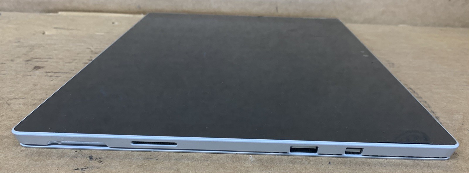 Microsoft Surface Pro 4 Intel Core i5-6300U@2.40GHz 4GB RAM 128GB SSD *READ*