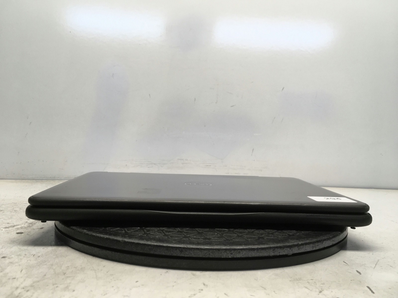 Dell Latitude 3190 2-In-1 Intel Pentium Silver N5000 1.1GHz 4 GB NO HDD