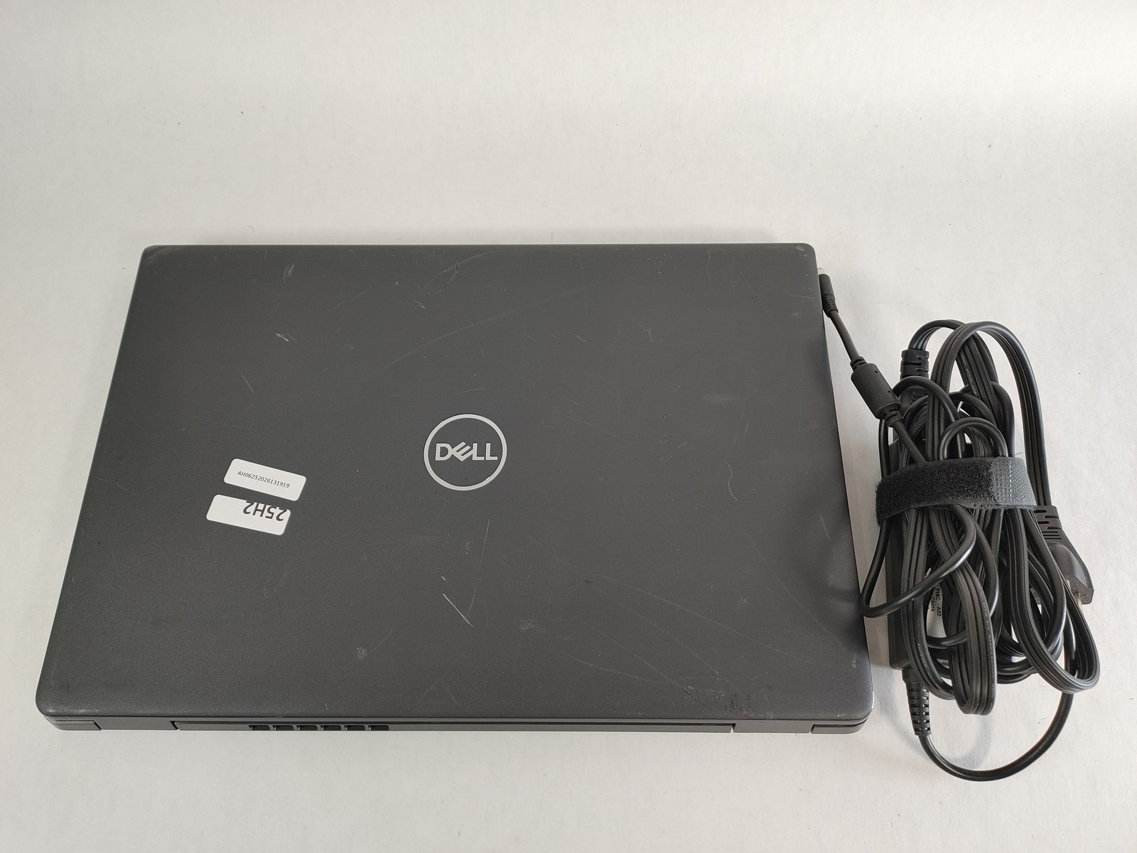 Dell Latitude 3510 Core i5-10210U 1.60 GHz 8 GB DDR4 512 GB M.2 Windows 11 Pro