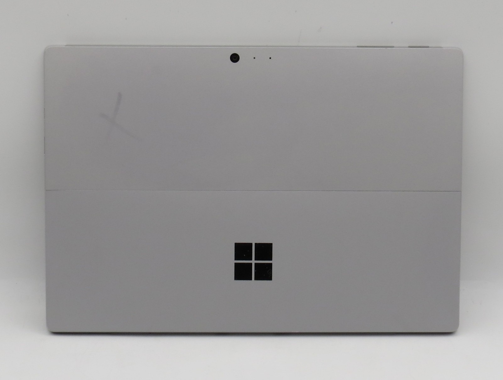 Surface Pro 4 1724 | i5-6300U @ 2.4GHz | 8GB DDR3 | 12″ | 256GB SSD | No OS/AC