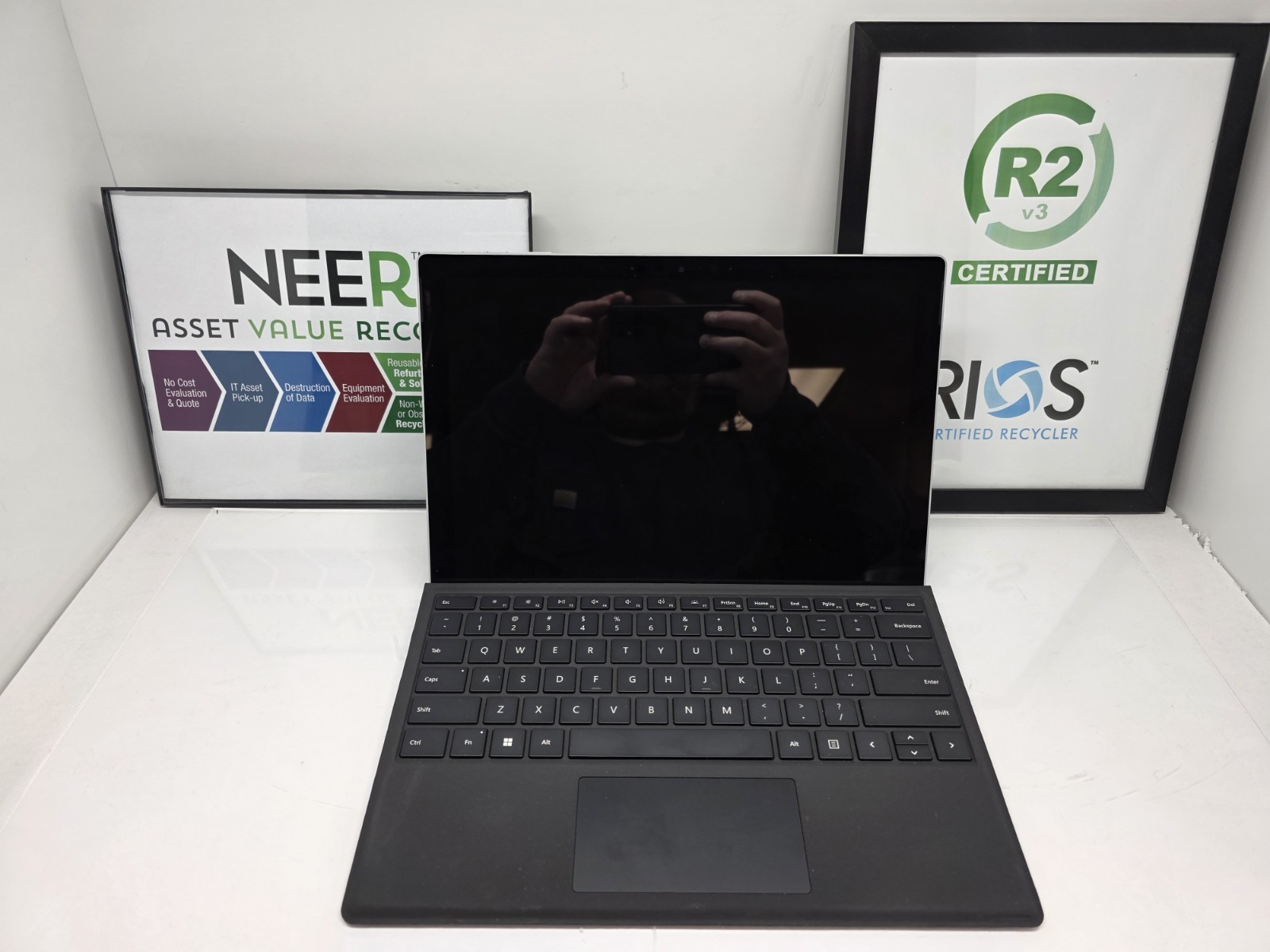 Microsoft Surface Pro 7+ 1961 12.3″ i5-1135G7 2.4GHz 16GB RAM 256GB SSD CRACK
