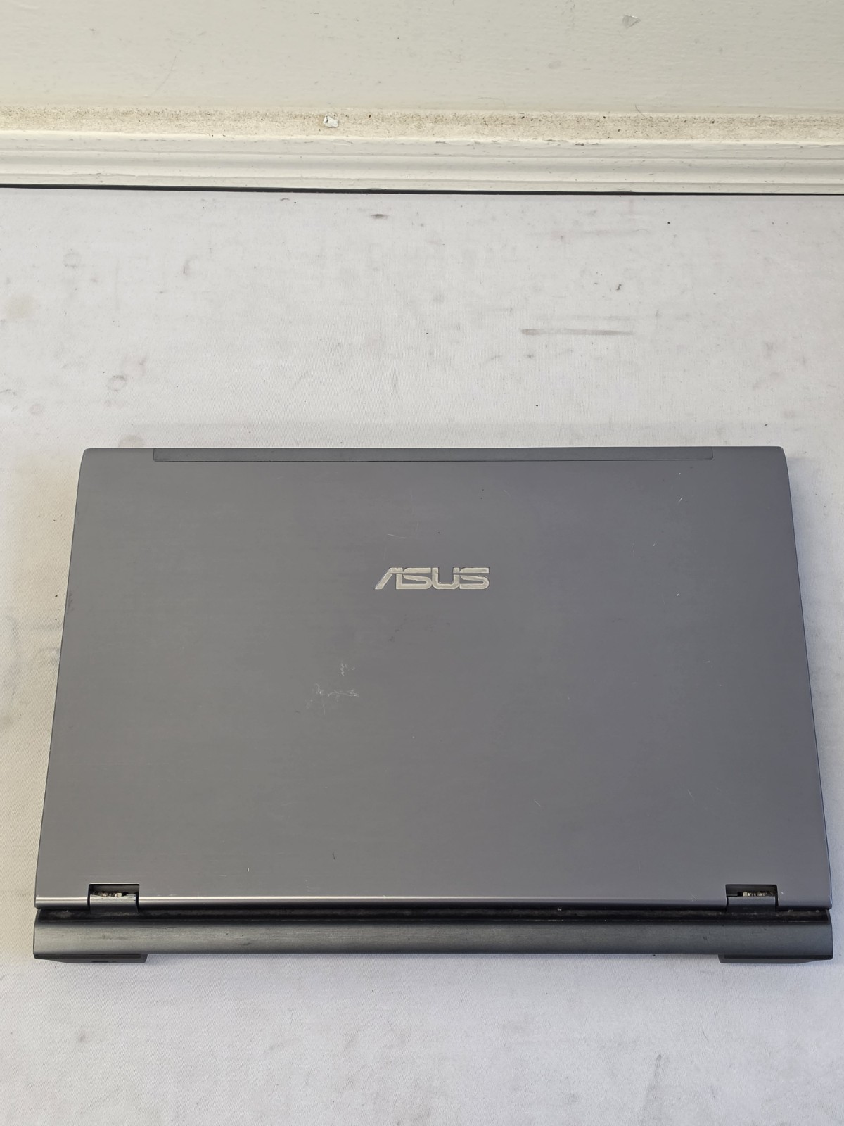ASUS U56E Laptop – Intel i5-2430m – 12GB RAM – 160GB HDD NO BATT Win 10 – READ