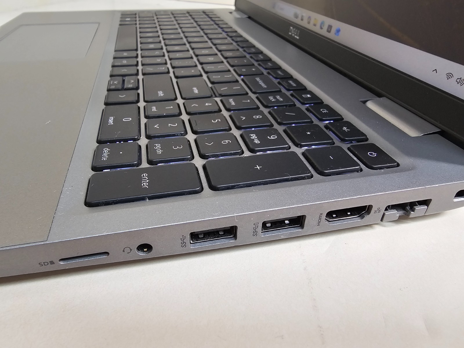 Dell Latitude 5520 Laptop – 2.6 GHz i5-1145G7 16GB 512GB SSD Webcam 15.6″ – SP31