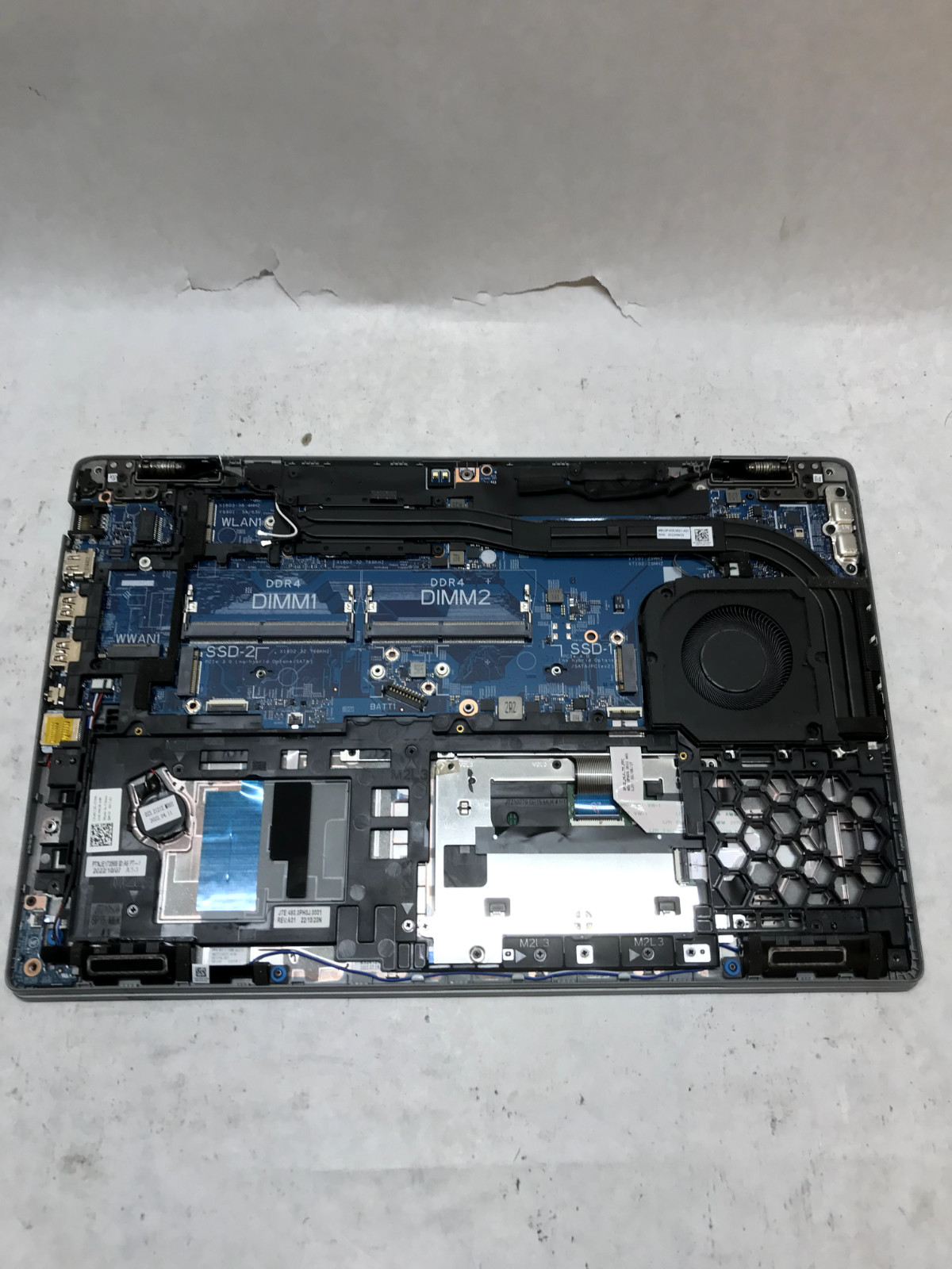Dell Latitude 3350 *Unknown Specs* NO RAM NO SSD For Parts/Repair POWER DEAD -DW
