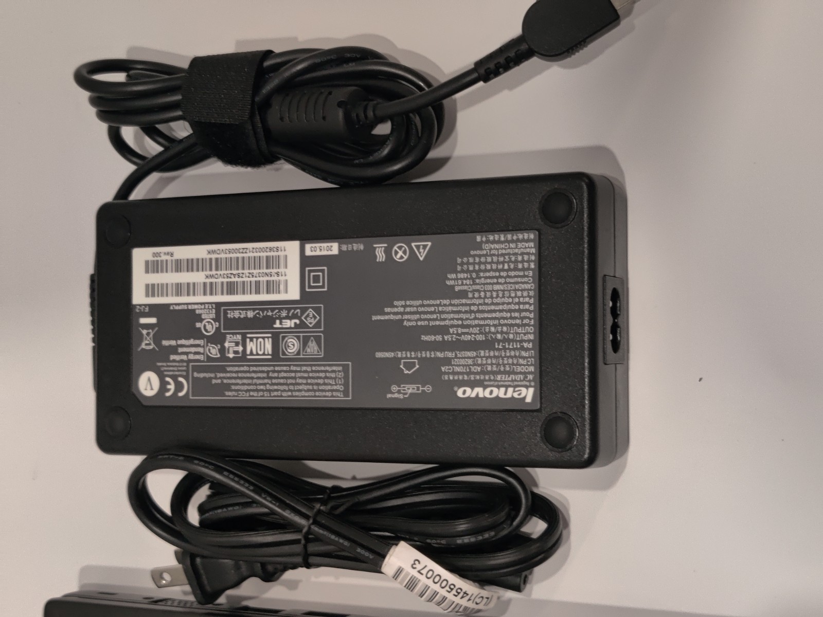 Lenovo ThinkPad T440s 14″ (240GB SSD, Intel Core i5-4300U, 1.90GHz, 4GB) Laptop