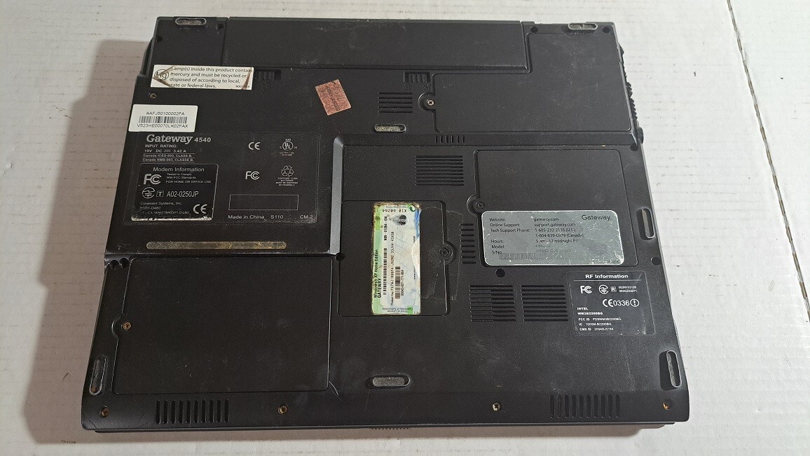 GATEWAY 4540 WINDOWS XP LAPTOP PC FOR PARTS OR REPAIR