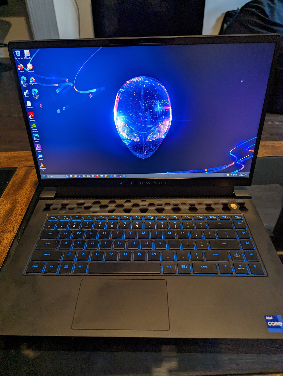 Alienware M15 R7 NVIDIA GeForce 3080 8GB GPU 16G Shared 32GB RAM Intel i9 12900H